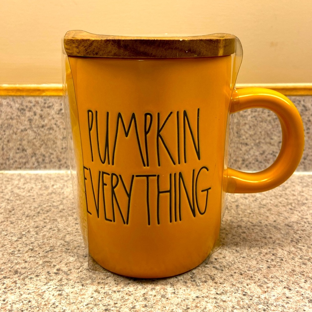 NWOT Rae Dunn Everything Pumpkin Mug with Wooden Lid.